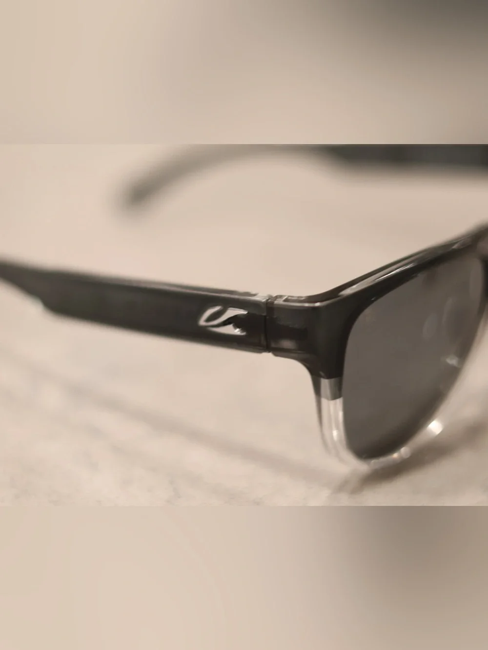 Kaenon Moonstone Sunglasses Black Crystal Made in Italy